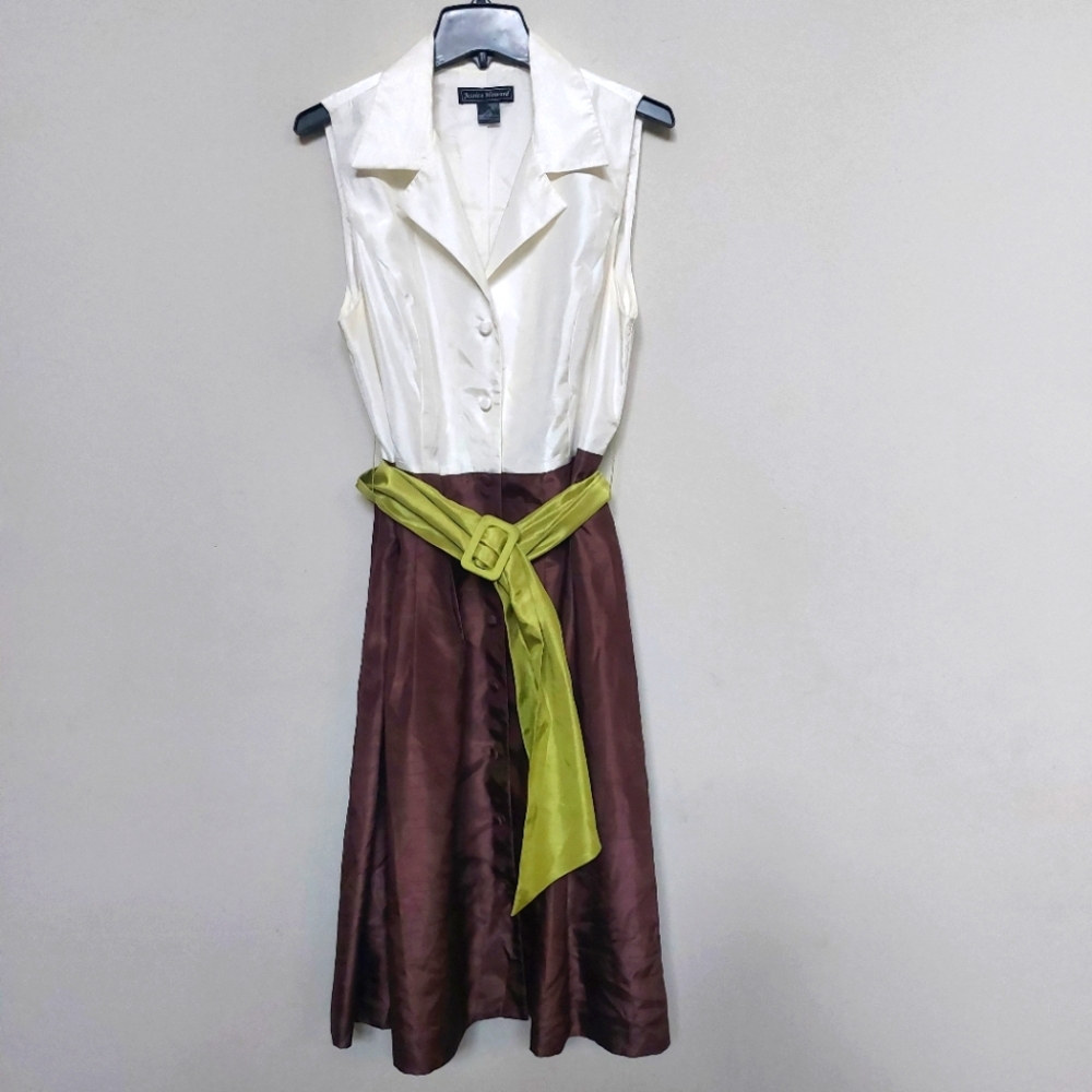 JESSICA HOWARD Beautiful White and Brown Dress with Green Belt Size 14